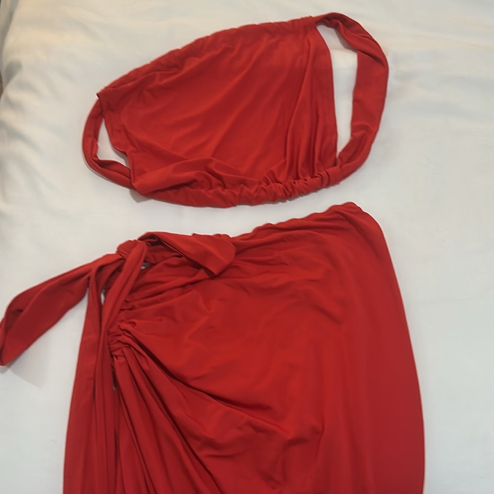 NWOT Red One-Shoulder Two-Piece Set Size S - Picture 5 of 7